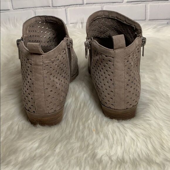 Carlos Santana Penny Perforated Booties Sz 6 - Picture 3 of 6